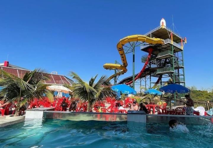 Appartamento Piazza Diroma C/ Acqua Park - Viaggio Locacoes Por Temporada Caldas Novas Esterno foto