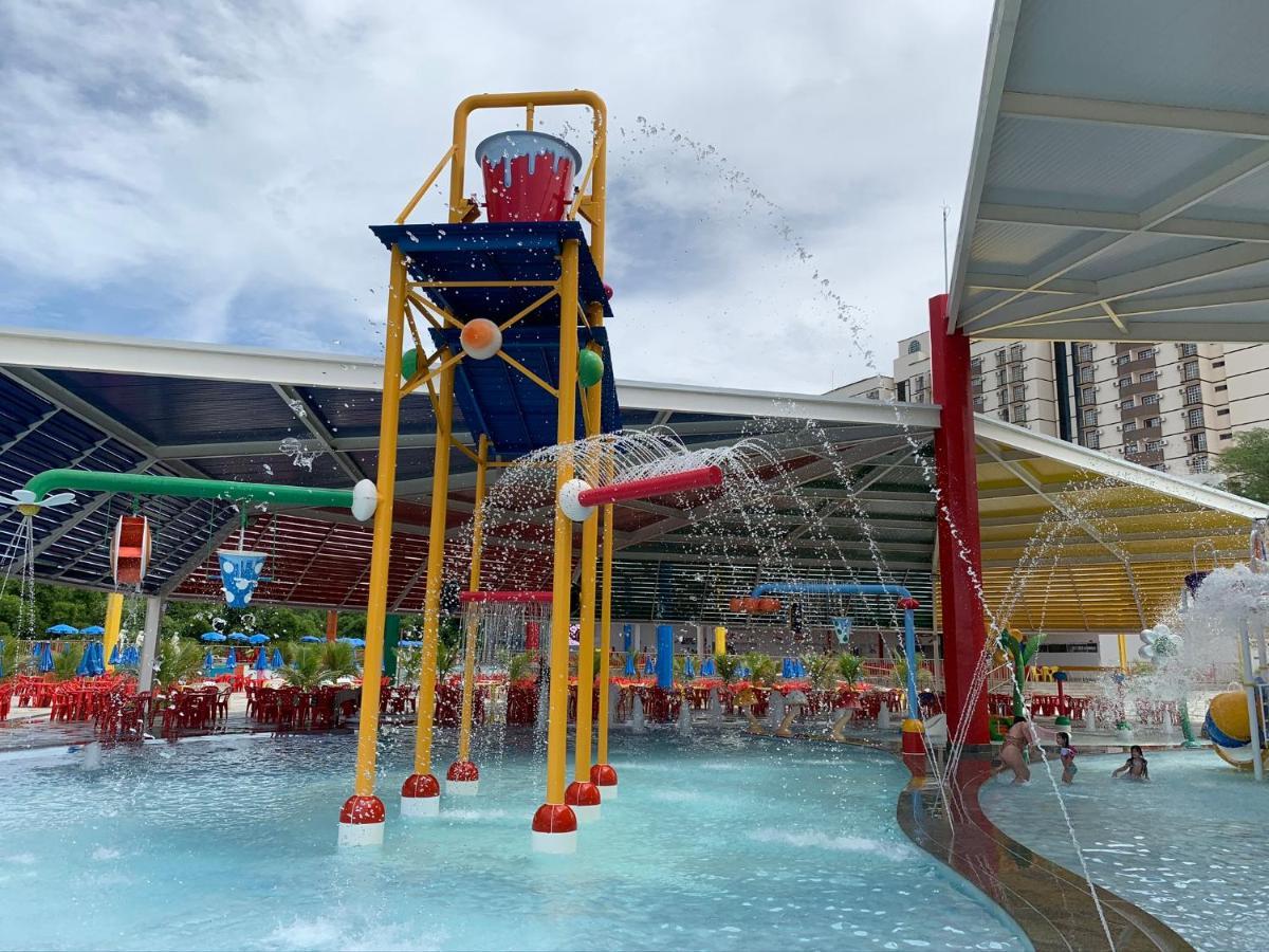 Appartamento Piazza Diroma C/ Acqua Park - Viaggio Locacoes Por Temporada Caldas Novas Esterno foto